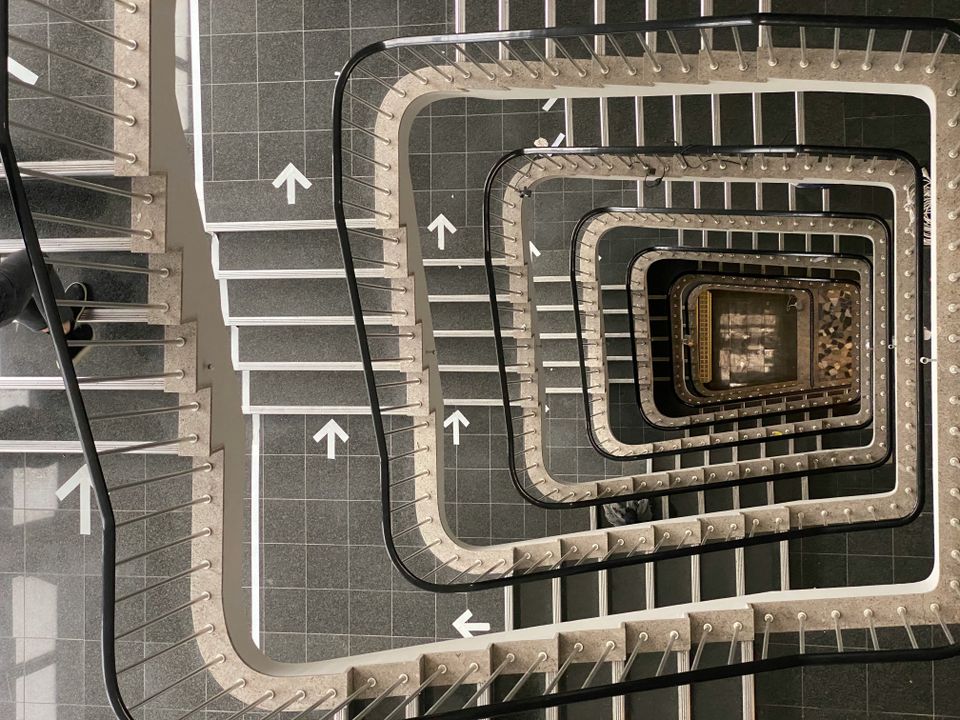 What Business Analysts Can Teach Product Managers About Stakeholder Alignment